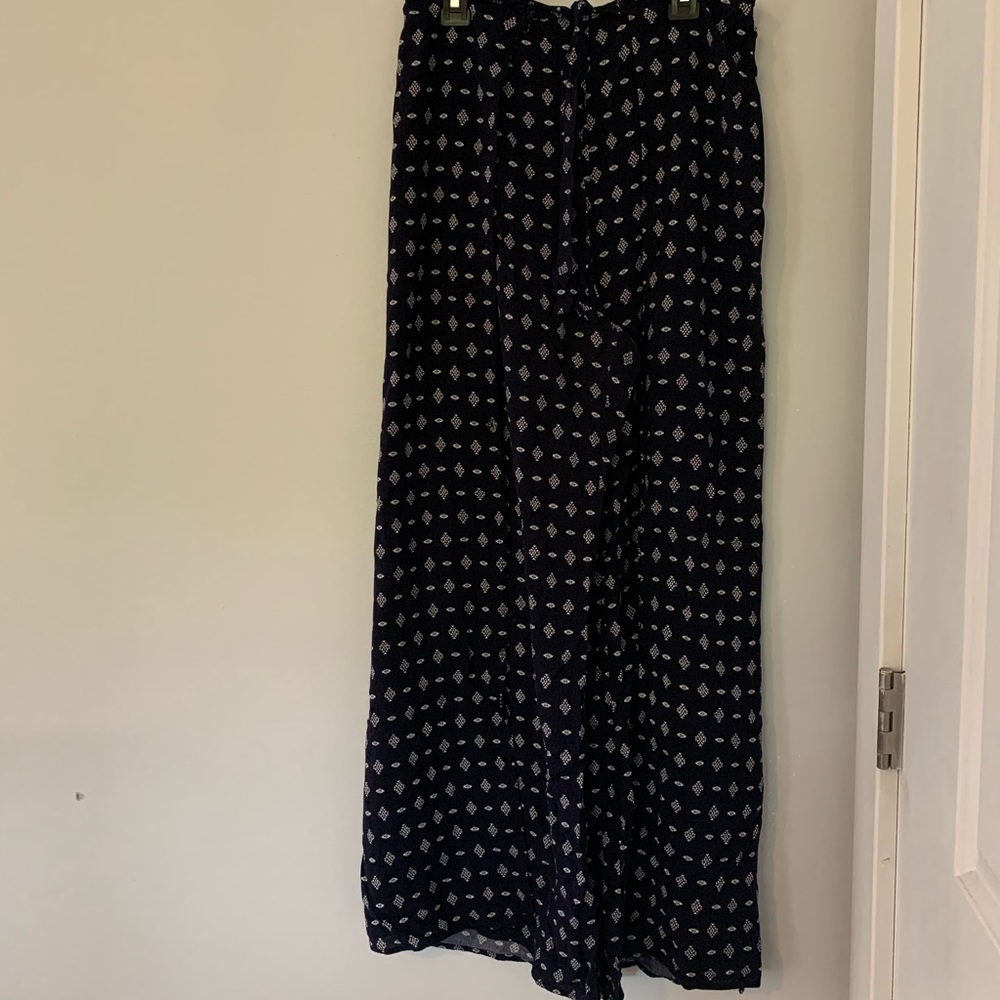 Francesca’s Tie Front Flowy Pants